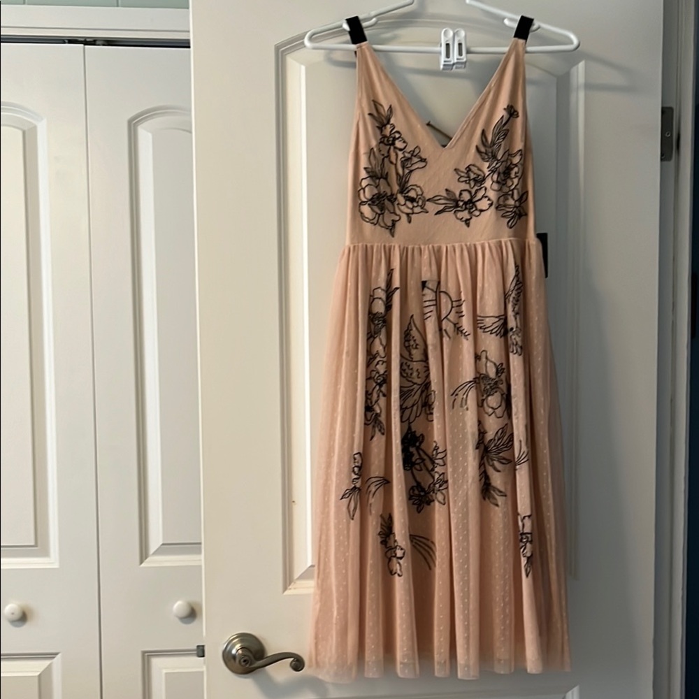Floral Embroidered V-Neck Dress - Cream